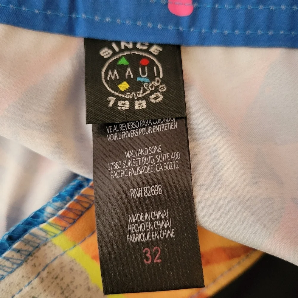 Maui and Sons Board Shorts Size 32